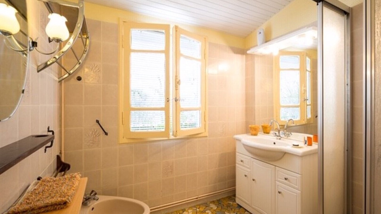 Photo of Bathroom in Le Canon