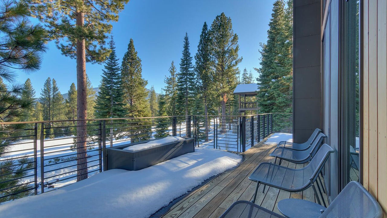 Photo of Patio Balcony in Ponderosa Palisades