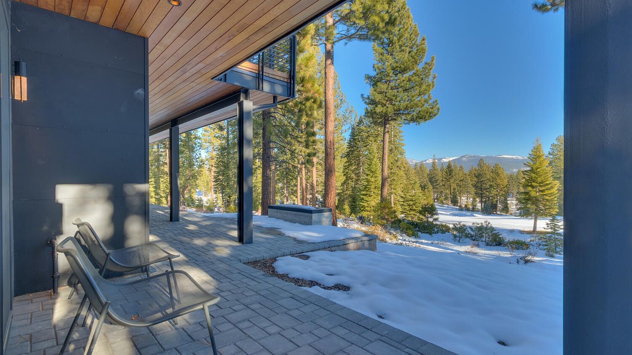 Photo of Patio Balcony in Ponderosa Palisades