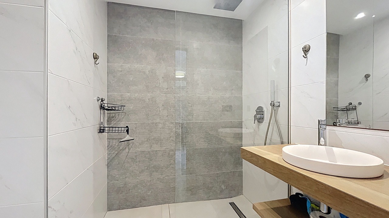 Photo of Bathroom in Los Altos