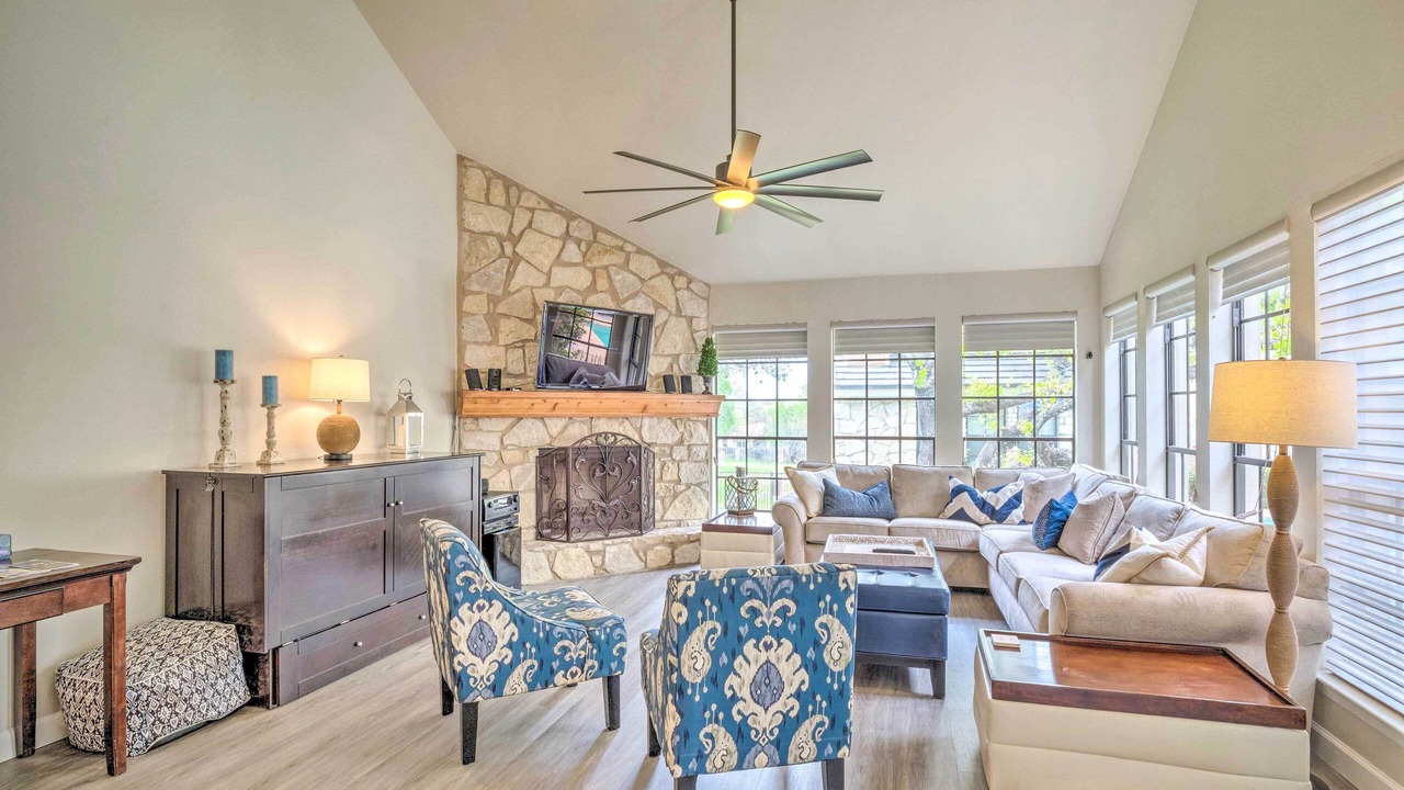 Photo of Bedroom in Horseshoe Bay