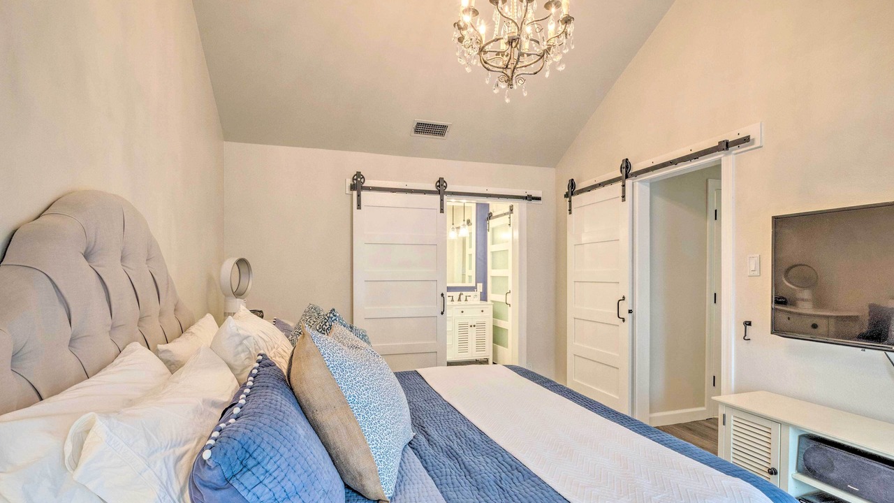 Photo of Bedroom in Horseshoe Bay