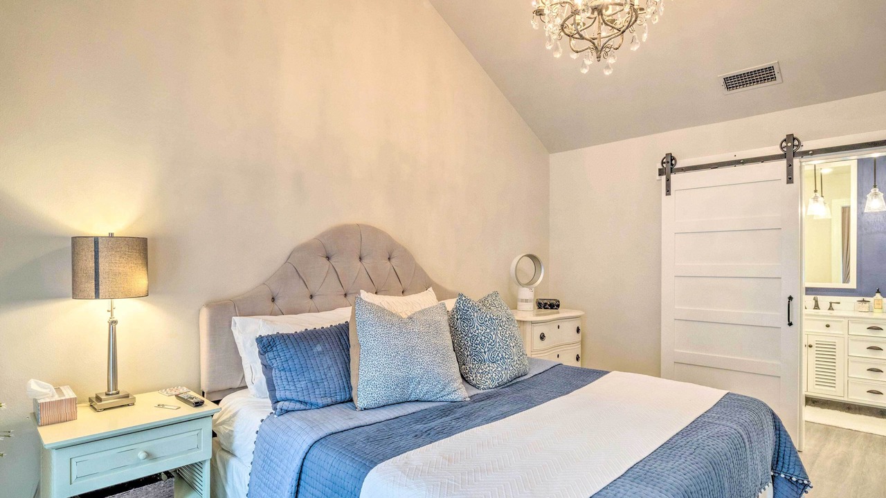 Photo of Bedroom in Horseshoe Bay