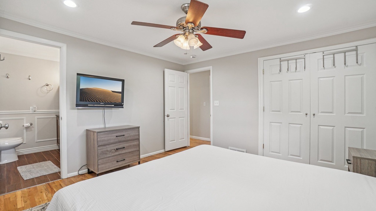 Photo of Bedroom in Holladay