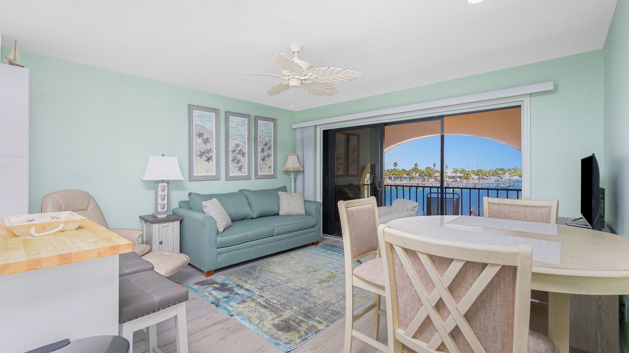 Photo of Livingroom in Englewood