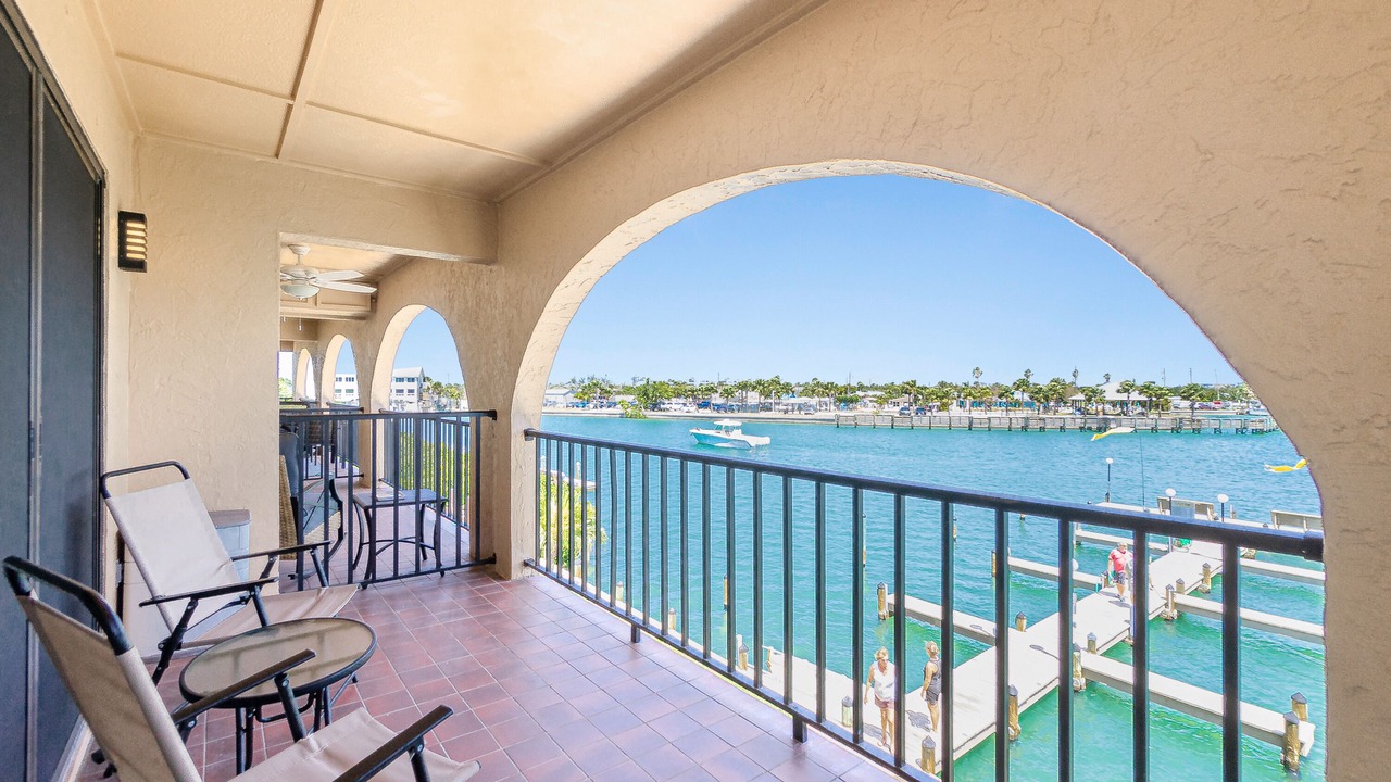 Photo of Patio Balcony in Englewood