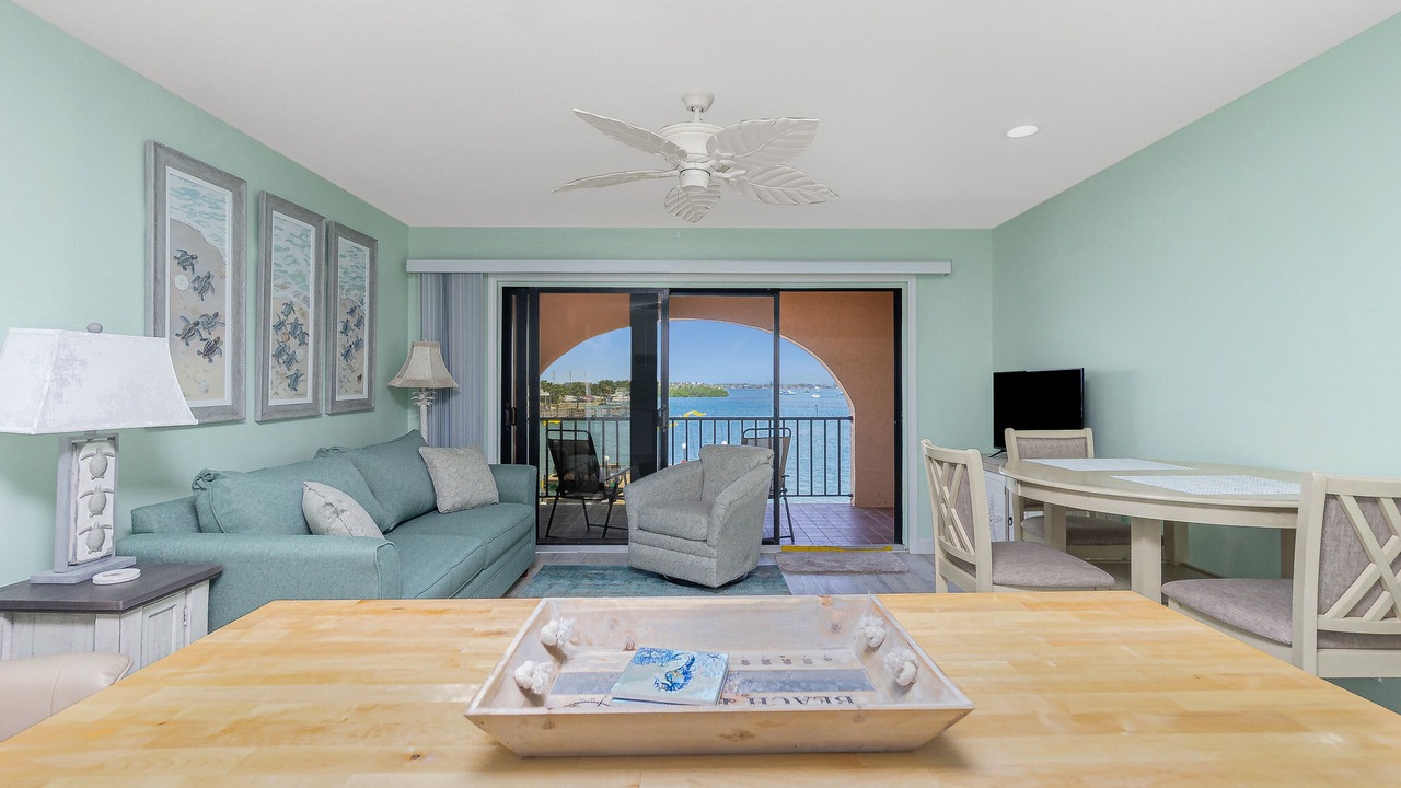 Photo of Livingroom in Englewood