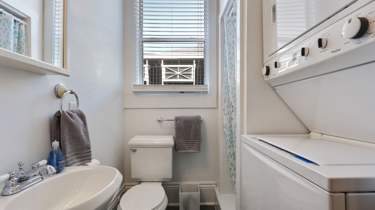 Photo of Bathroom in Uptown Historic District