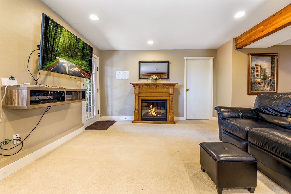 Photo of Bedroom in Grapeview