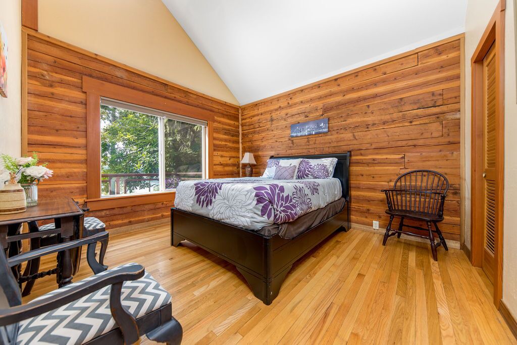 Photo of Others in Grapeview