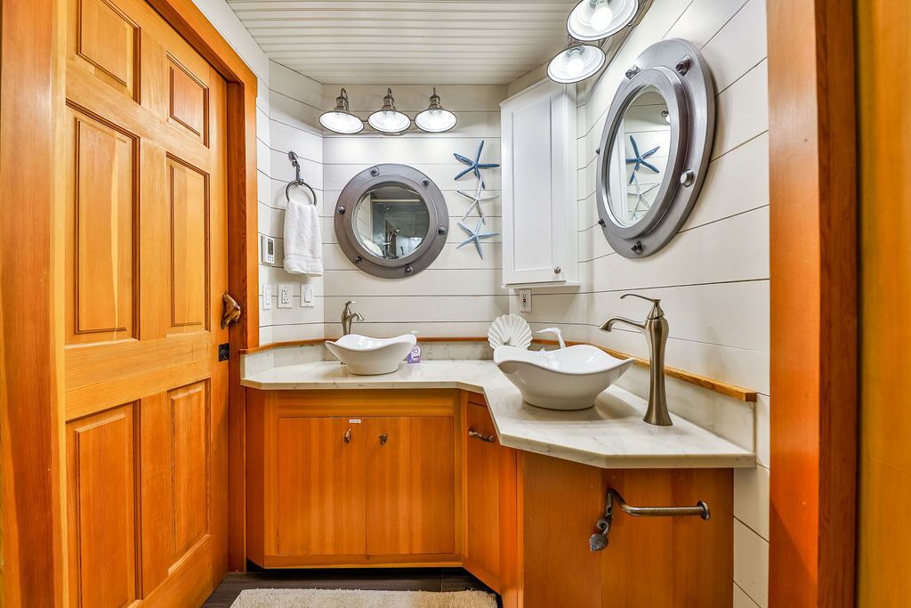 Photo of Bathroom in Grapeview