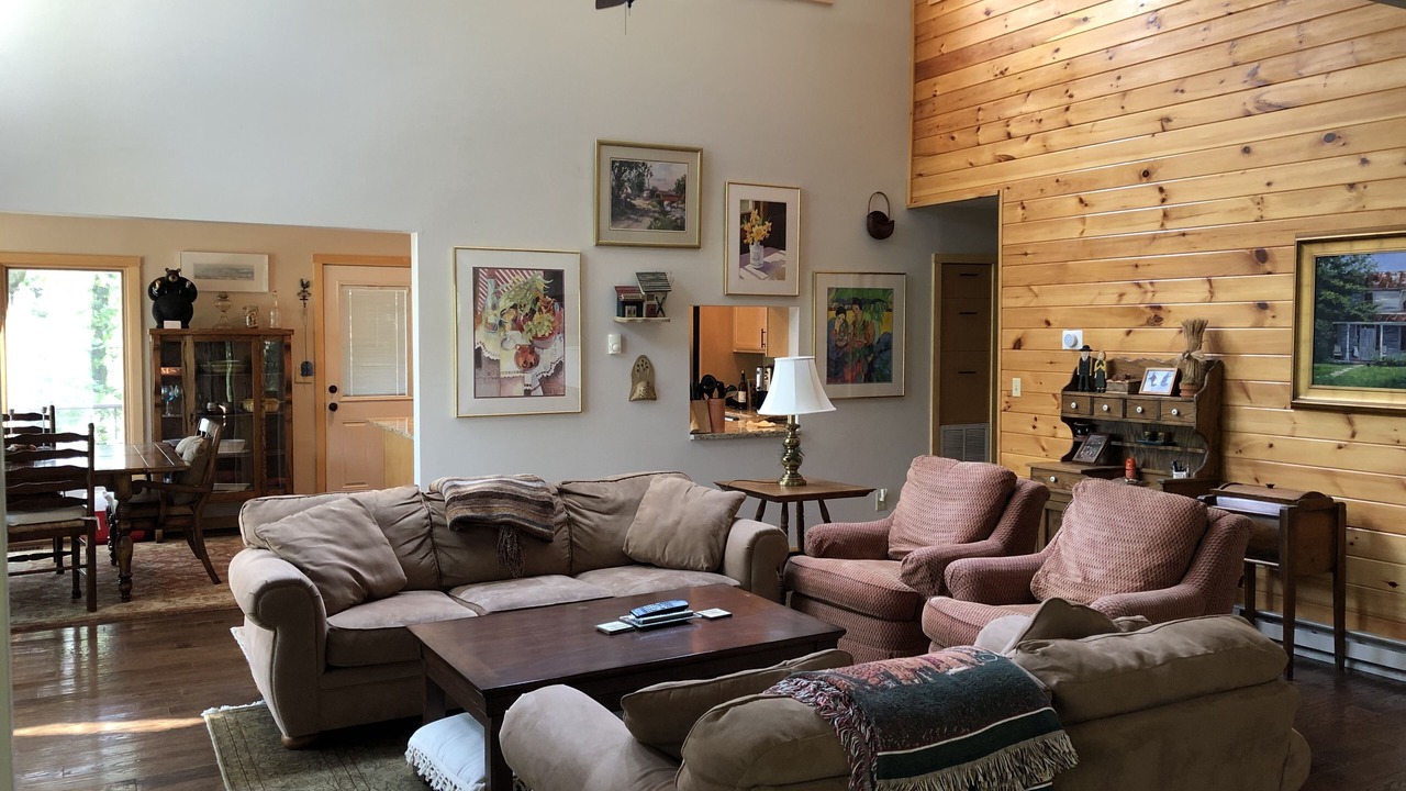 Photo of Livingroom in Roseland