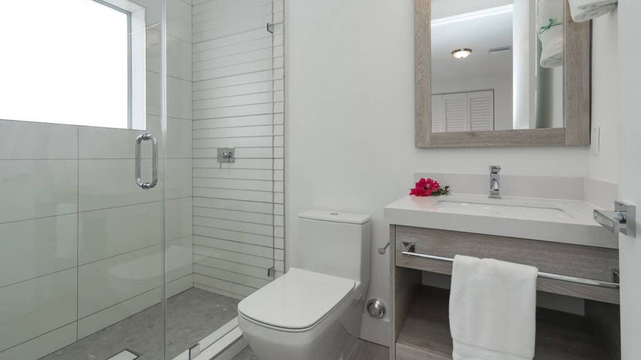 Photo of Bathroom in Coral Way