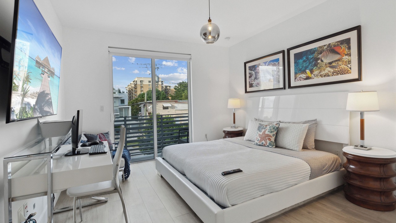 Photo of Bedroom in Coral Way