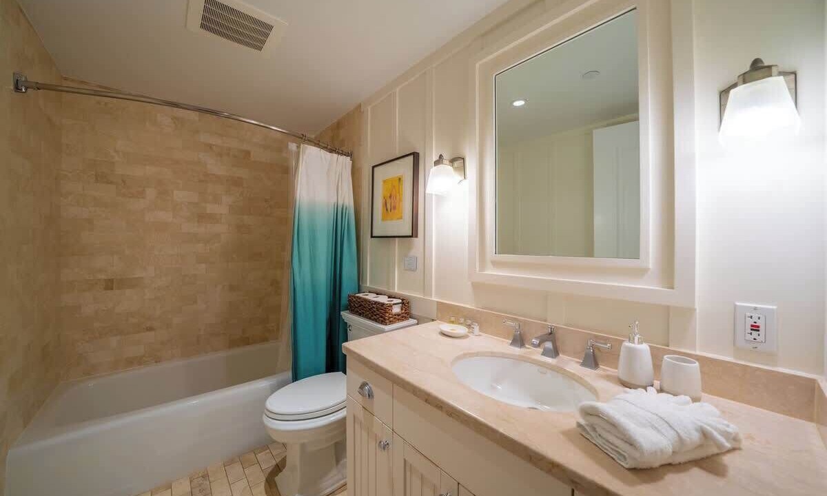 Photo of Bathroom in Kahuku