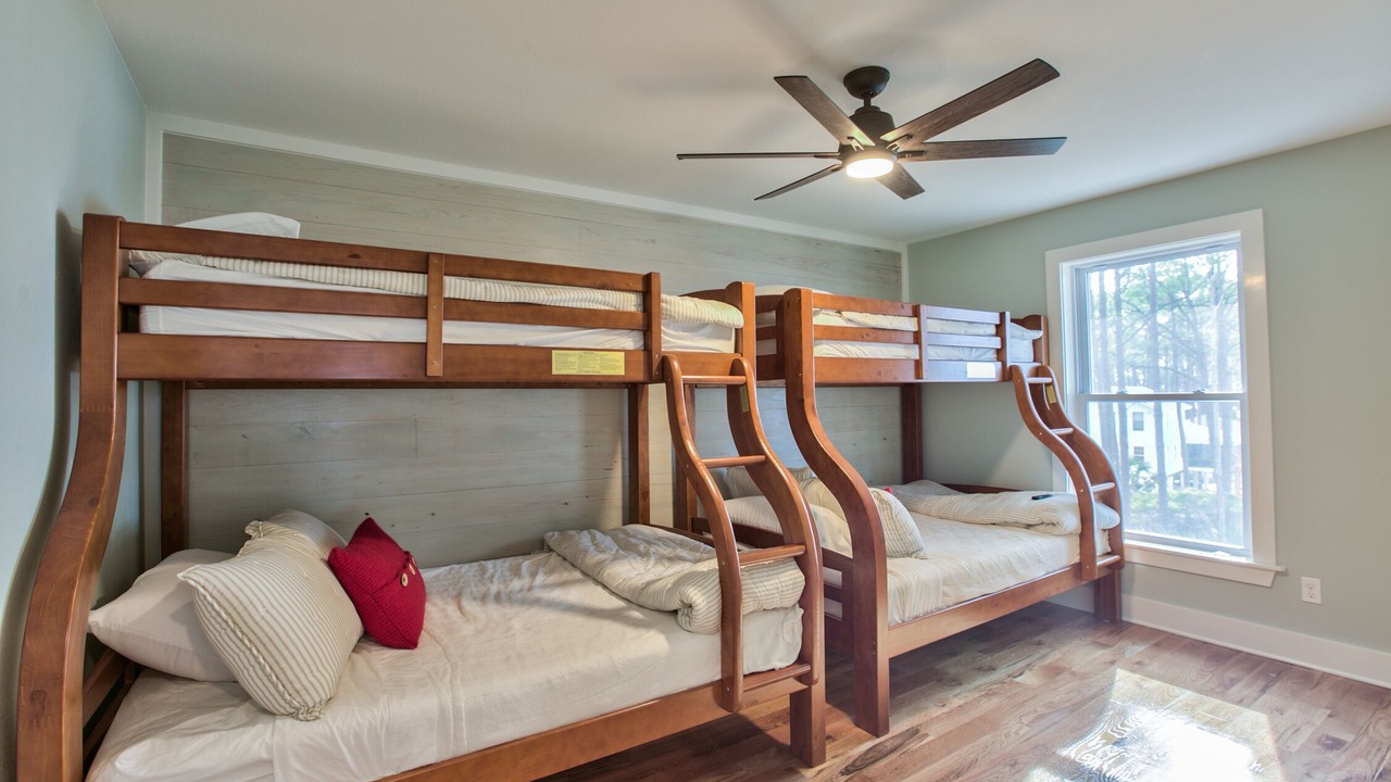 Photo of Bedroom in Alligator Point