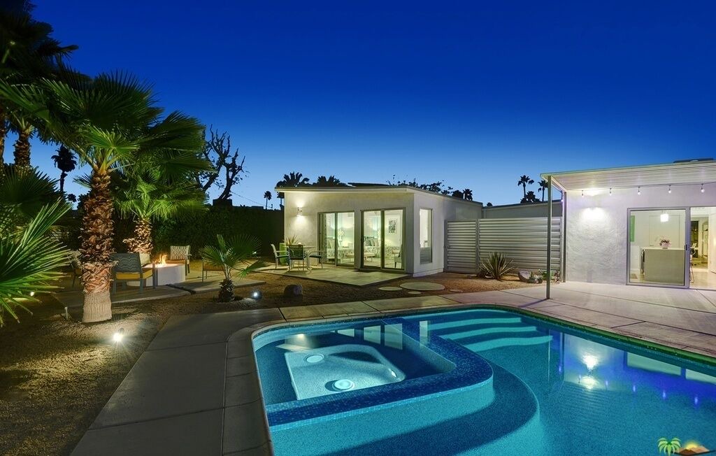 Photo of Outdoor in Racquet Club Estates