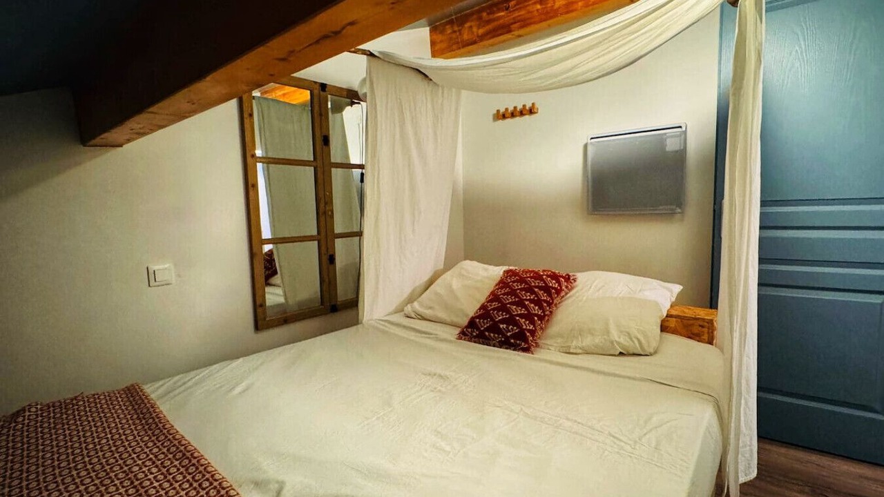 Photo of Bedroom in Peyrole