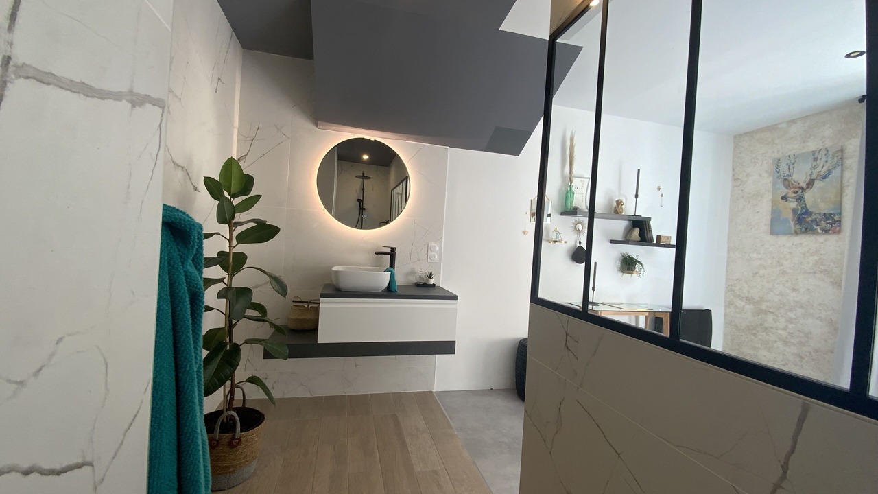 Photo of Bathroom in Cite