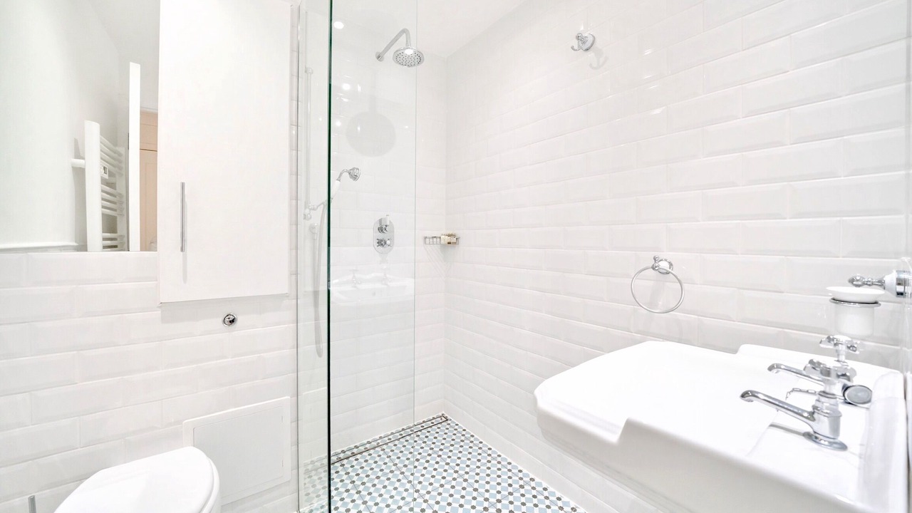 Photo of Bathroom in Rotherhithe