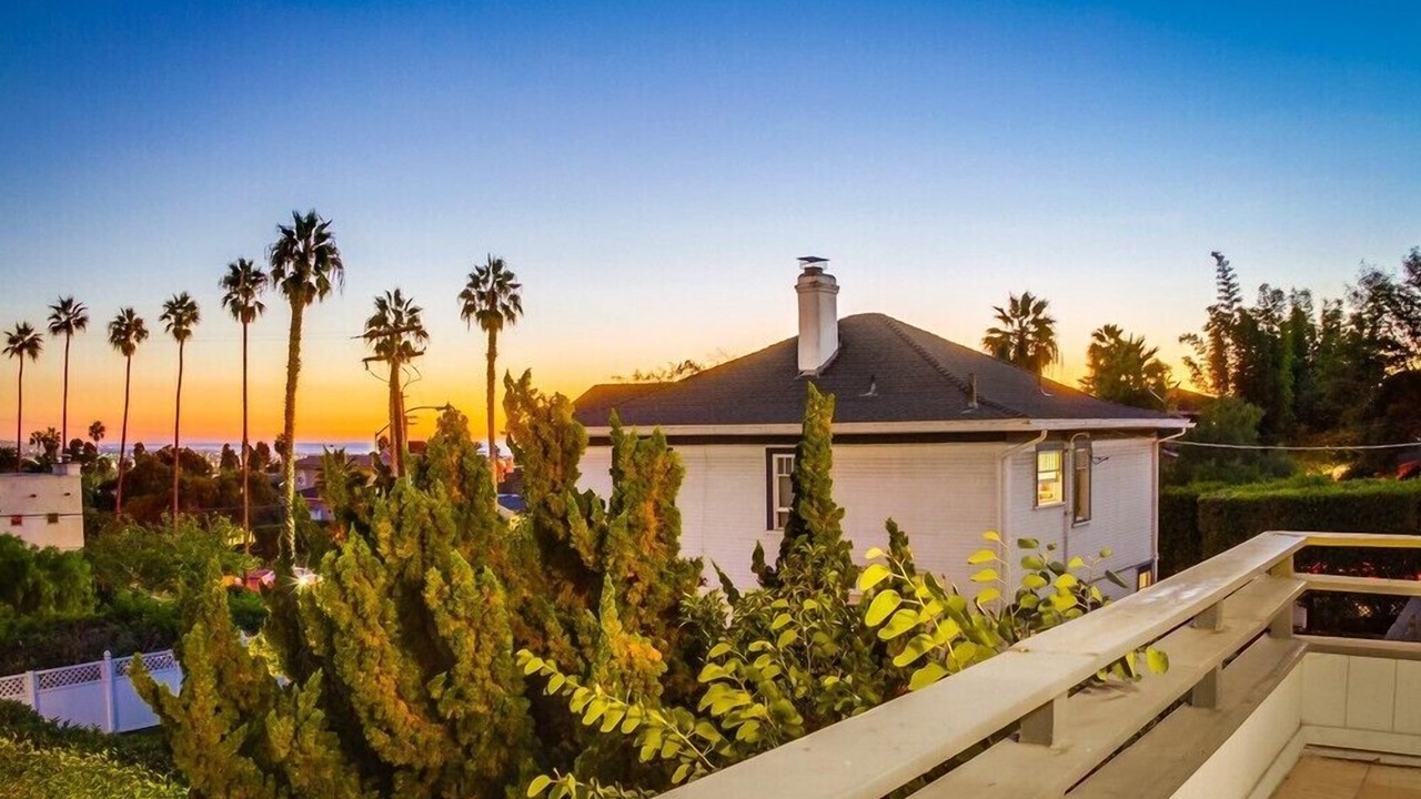 Photo of Patio Balcony in North Pacific Beach