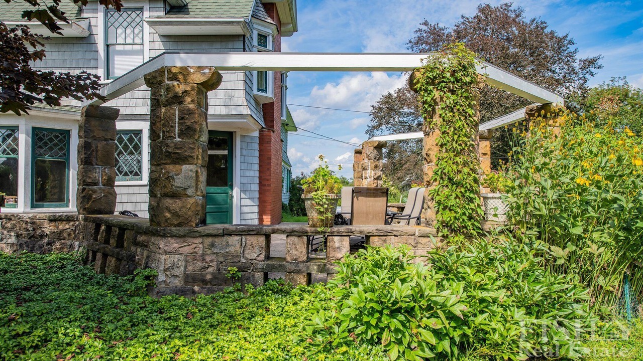 Photo of Patio Balcony in Eagles Mere