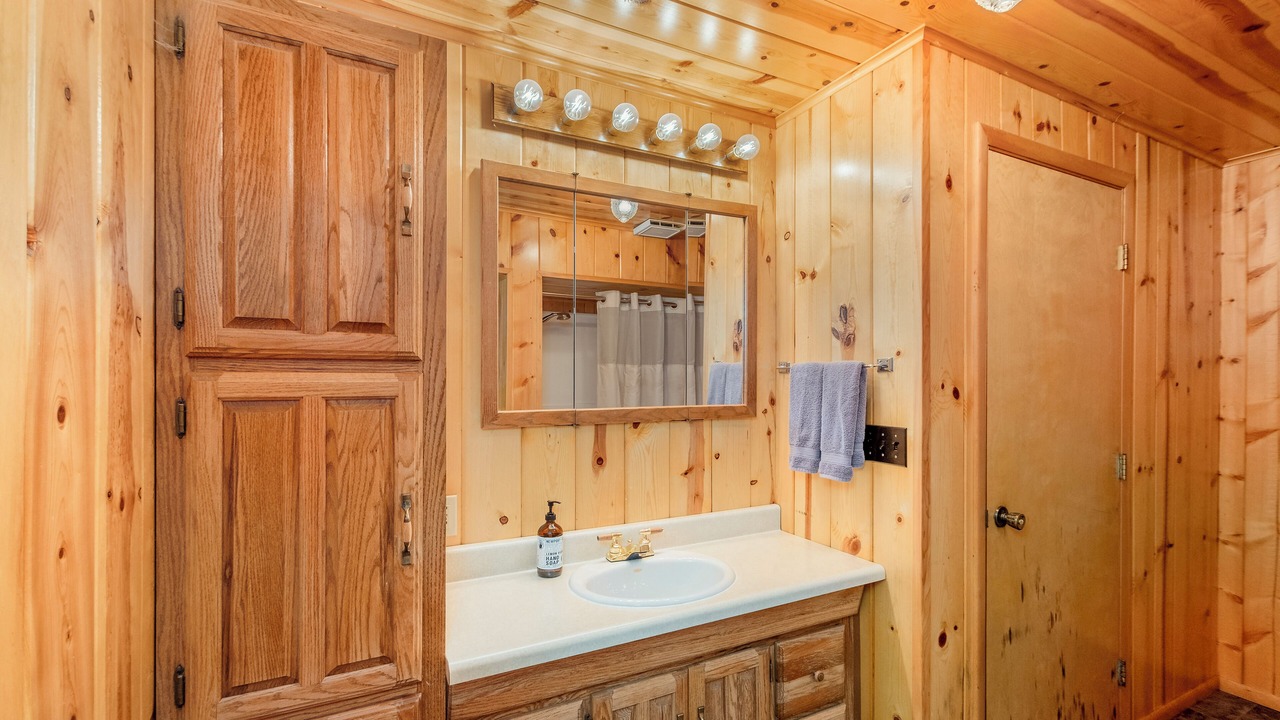 Photo of Bathroom in Leavenworth