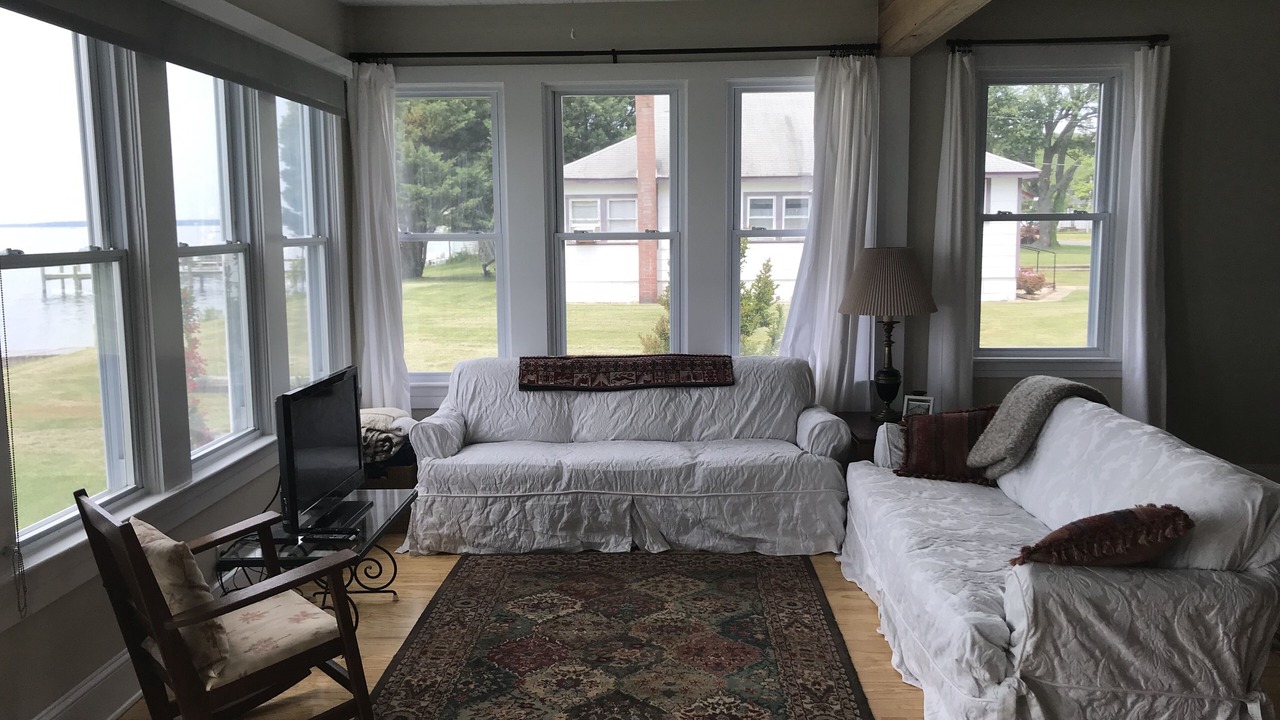 Photo of Livingroom in Valley Lee