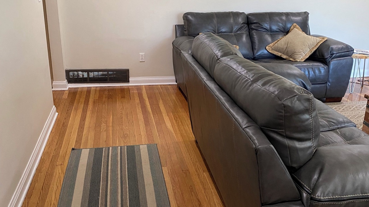Photo of Livingroom in Shively