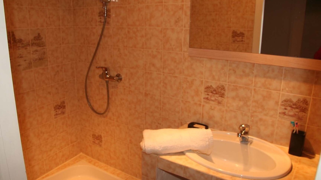 Photo of Bathroom in Laroque-des-Alberes