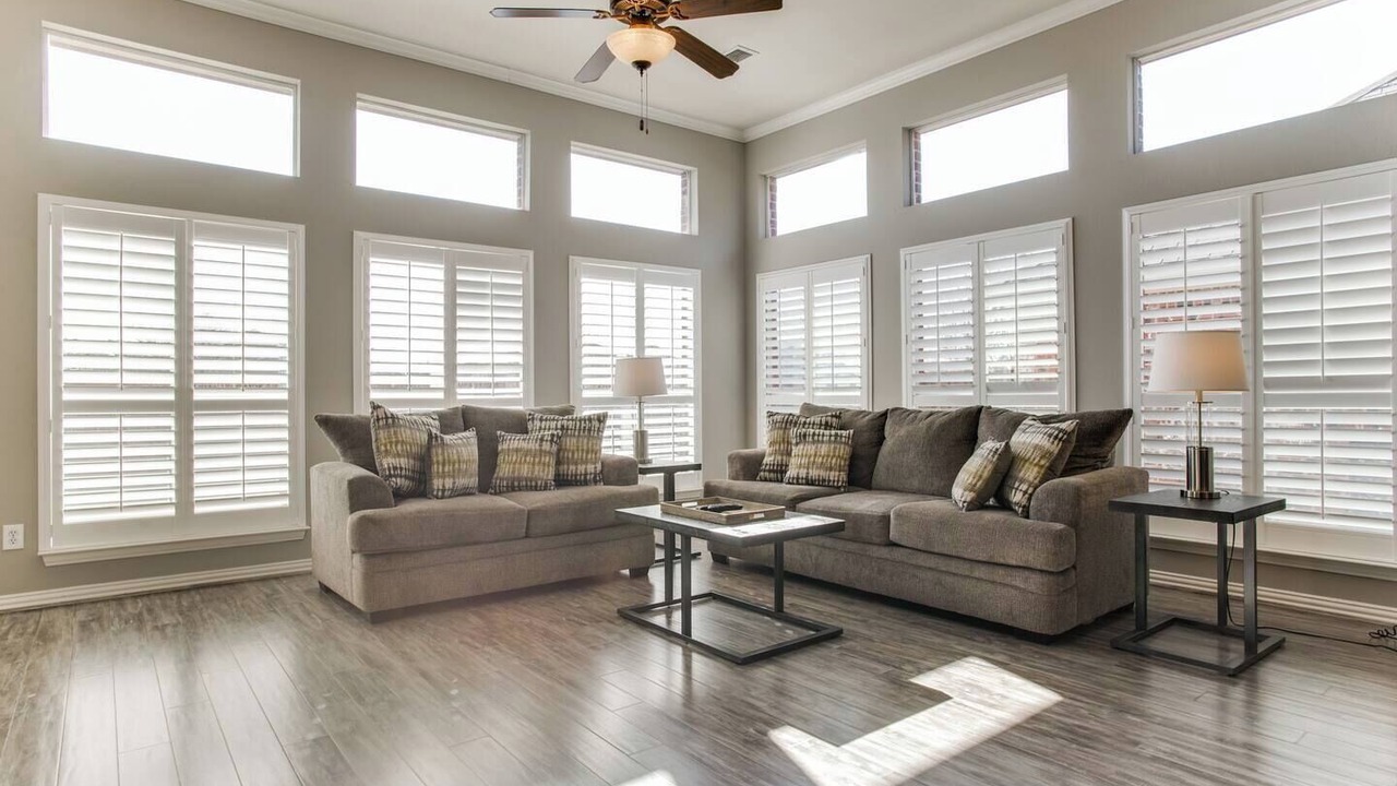Photo of Livingroom in Stewart Creek Estates