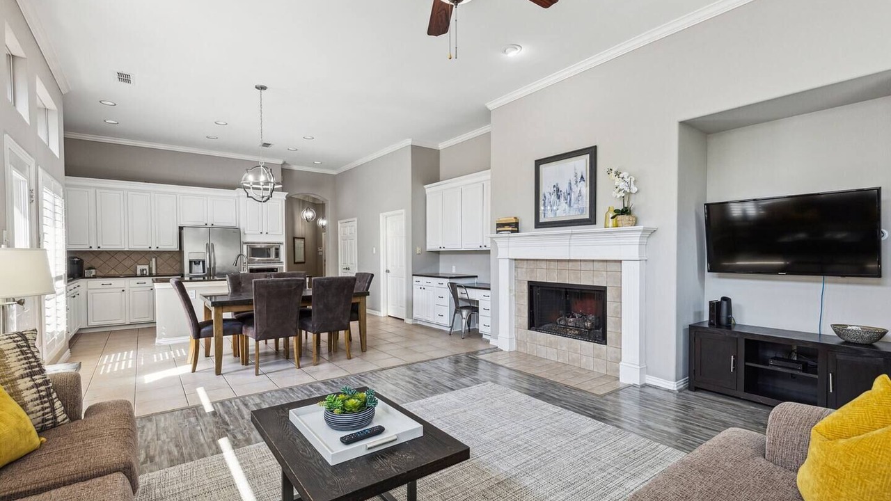 Photo of Livingroom in Stewart Creek Estates