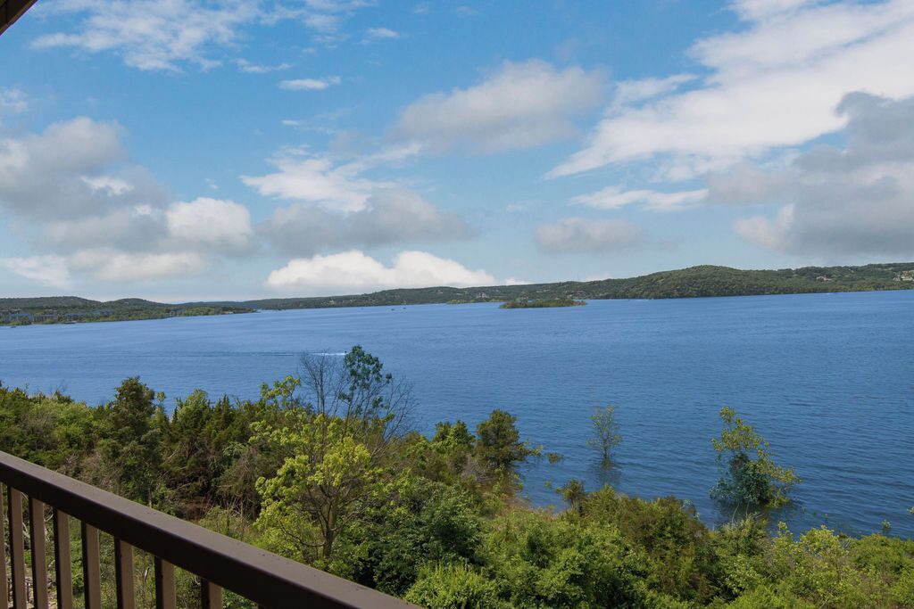 Photo of Others in Hollister