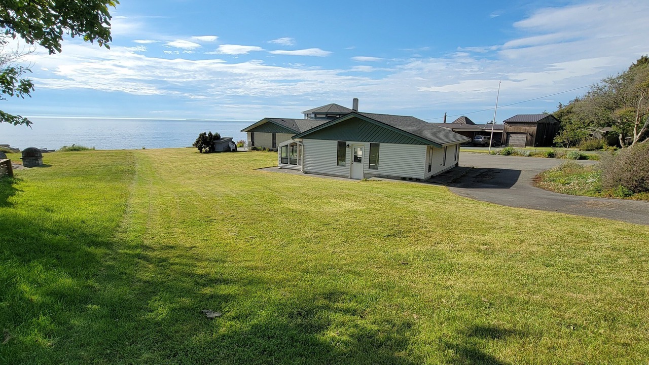 Photo of Outdoor in Oak Harbor