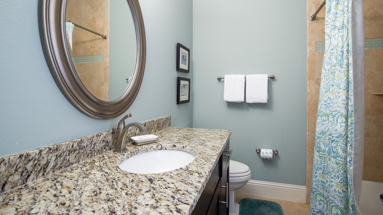 Photo of Bathroom in Villa Lago