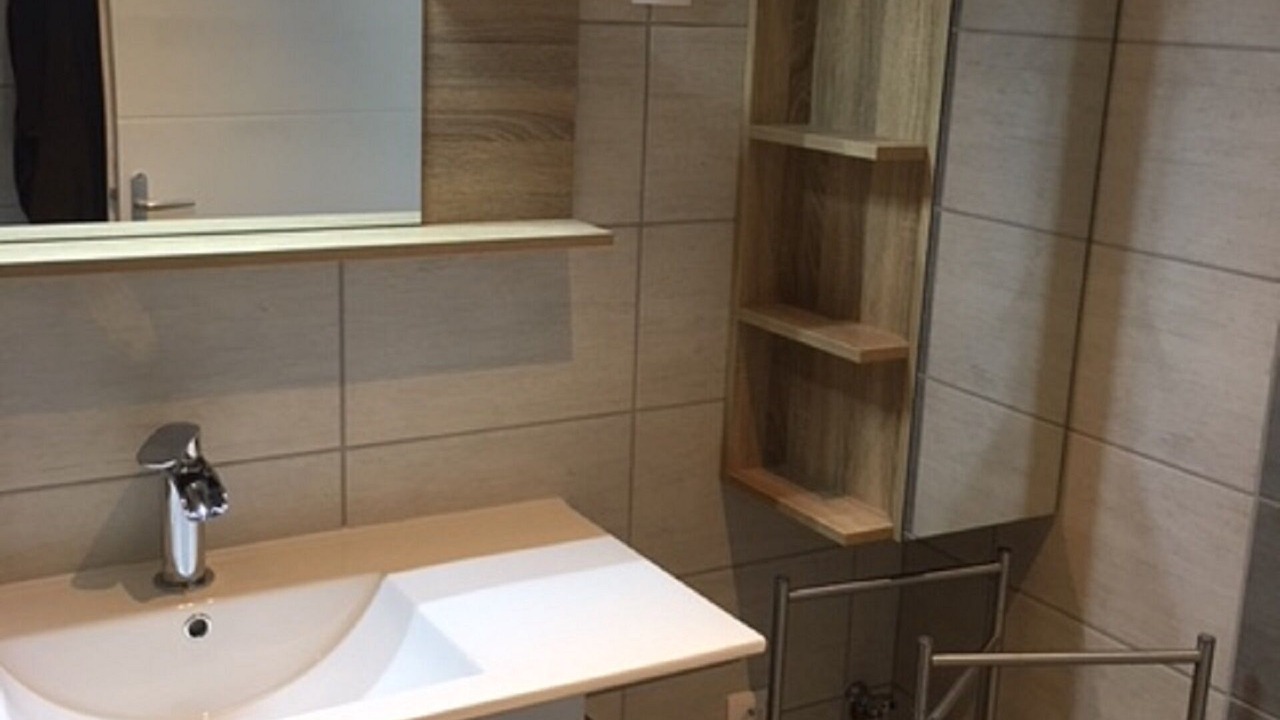 Photo of Bathroom in Roisey