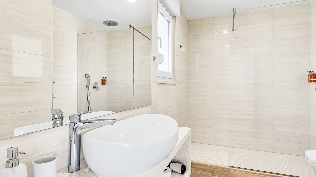 Photo of Bathroom in Bast