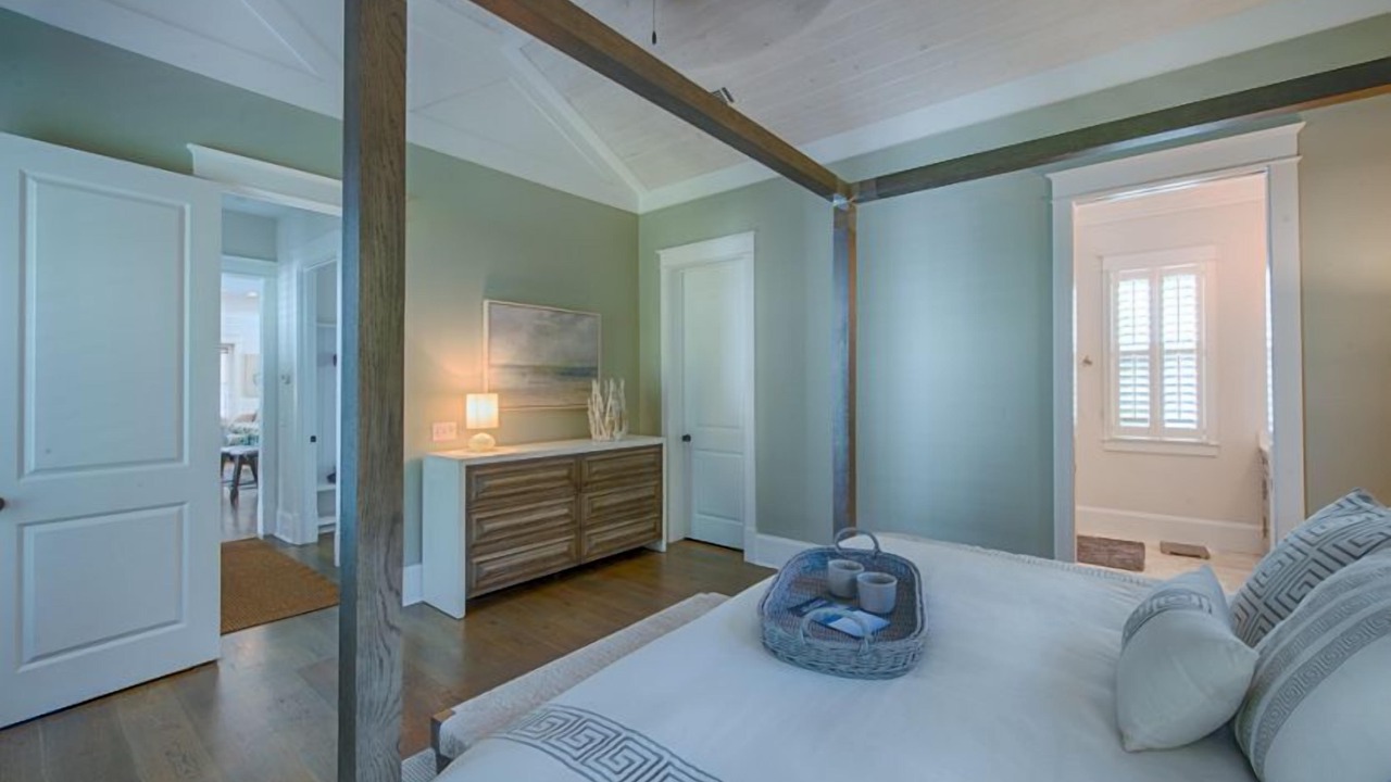 Photo of Bedroom in Jekyll Island