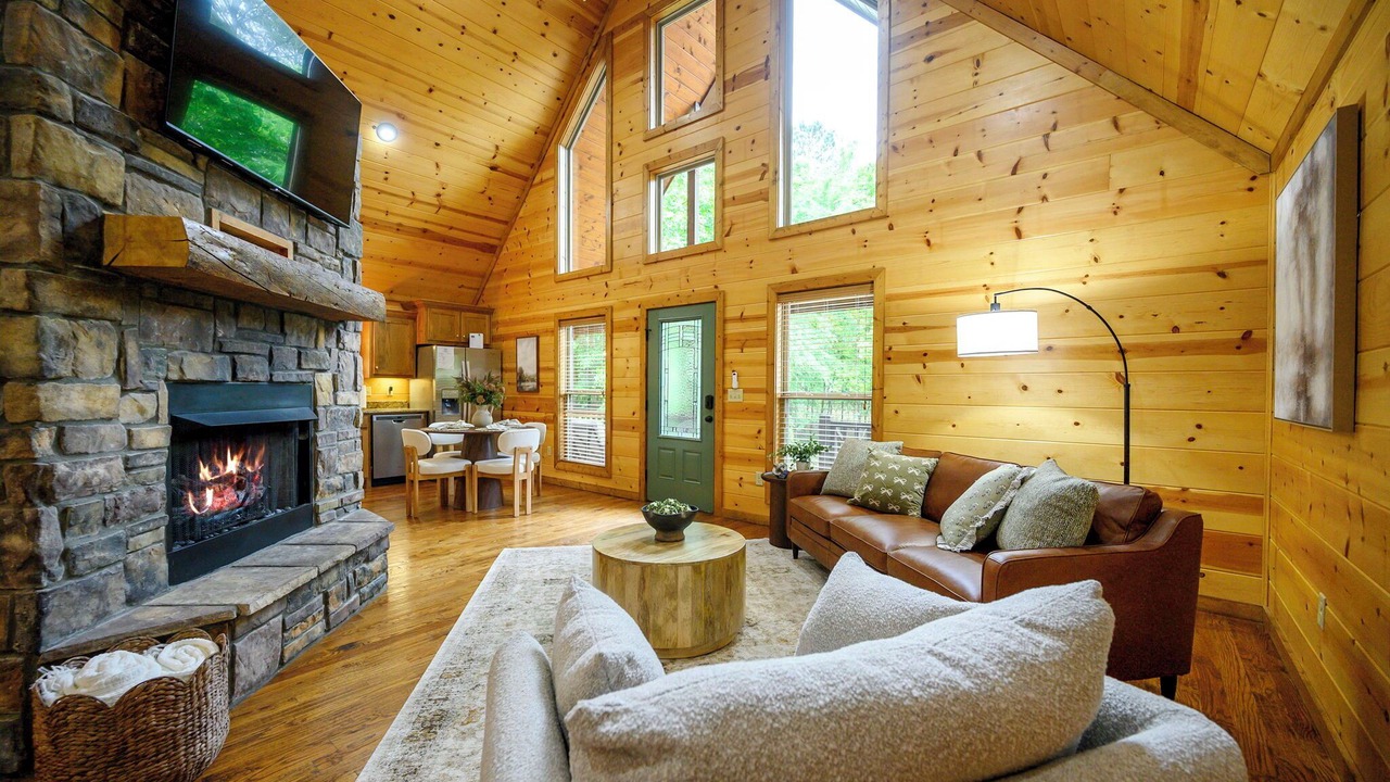 Photo of Livingroom in Hochatown
