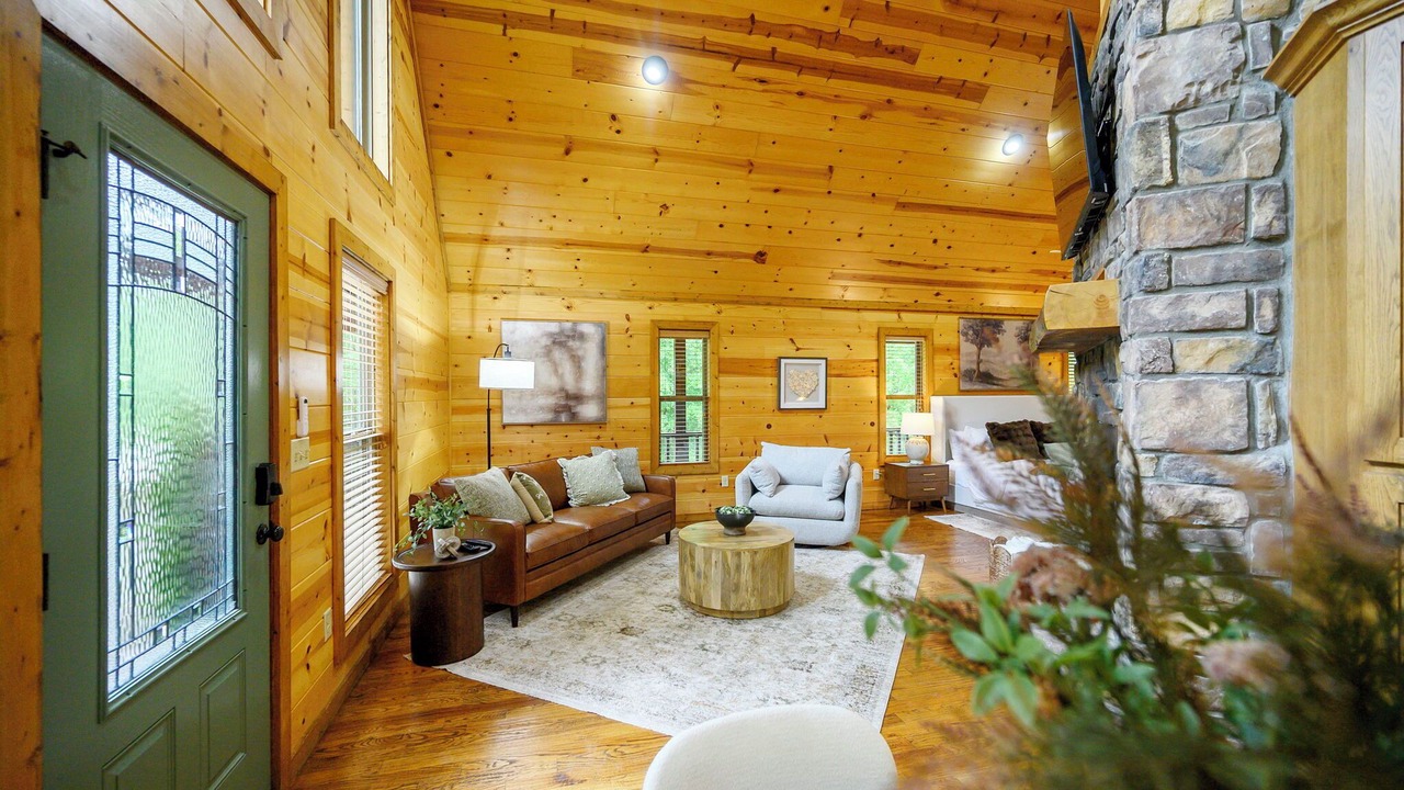 Photo of Livingroom in Hochatown