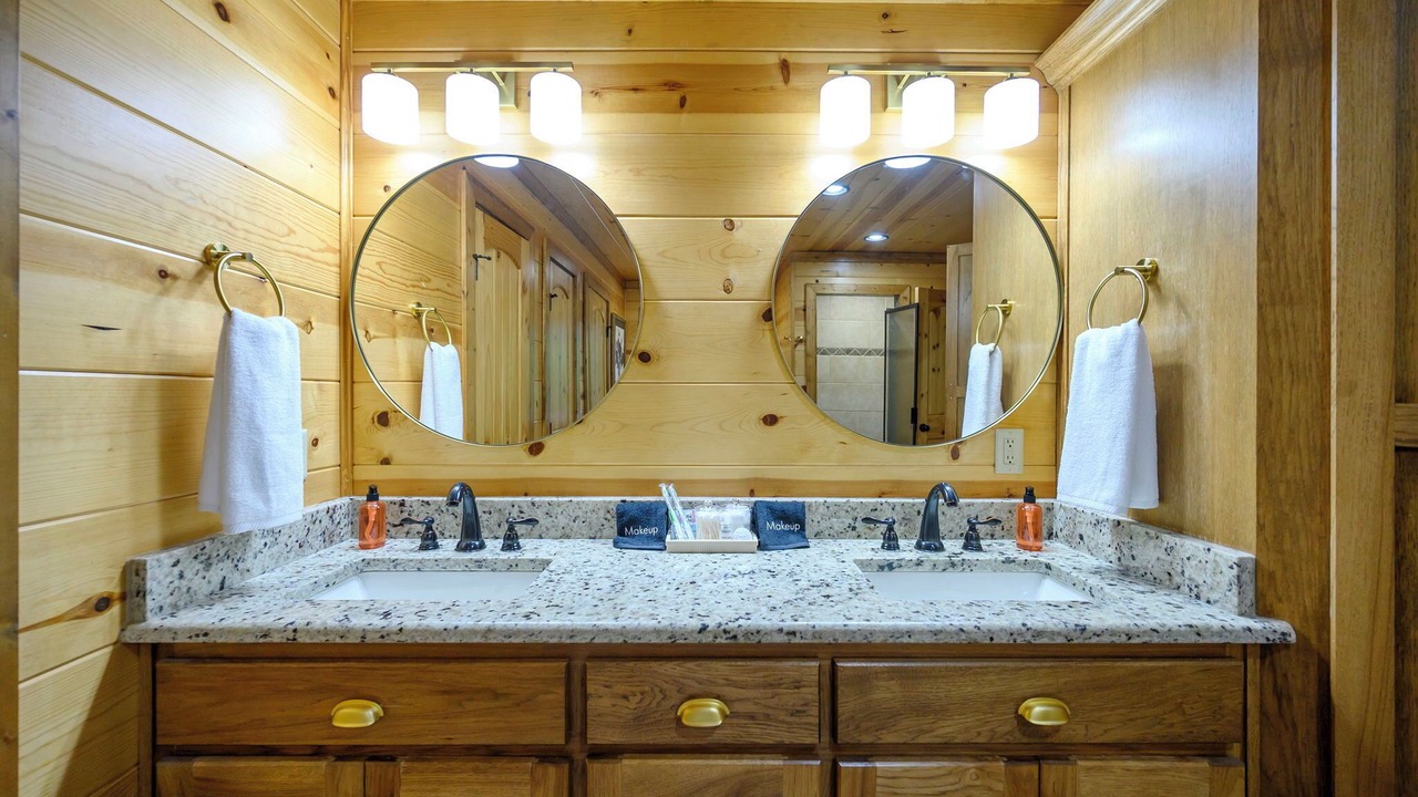 Photo of Bathroom in Hochatown