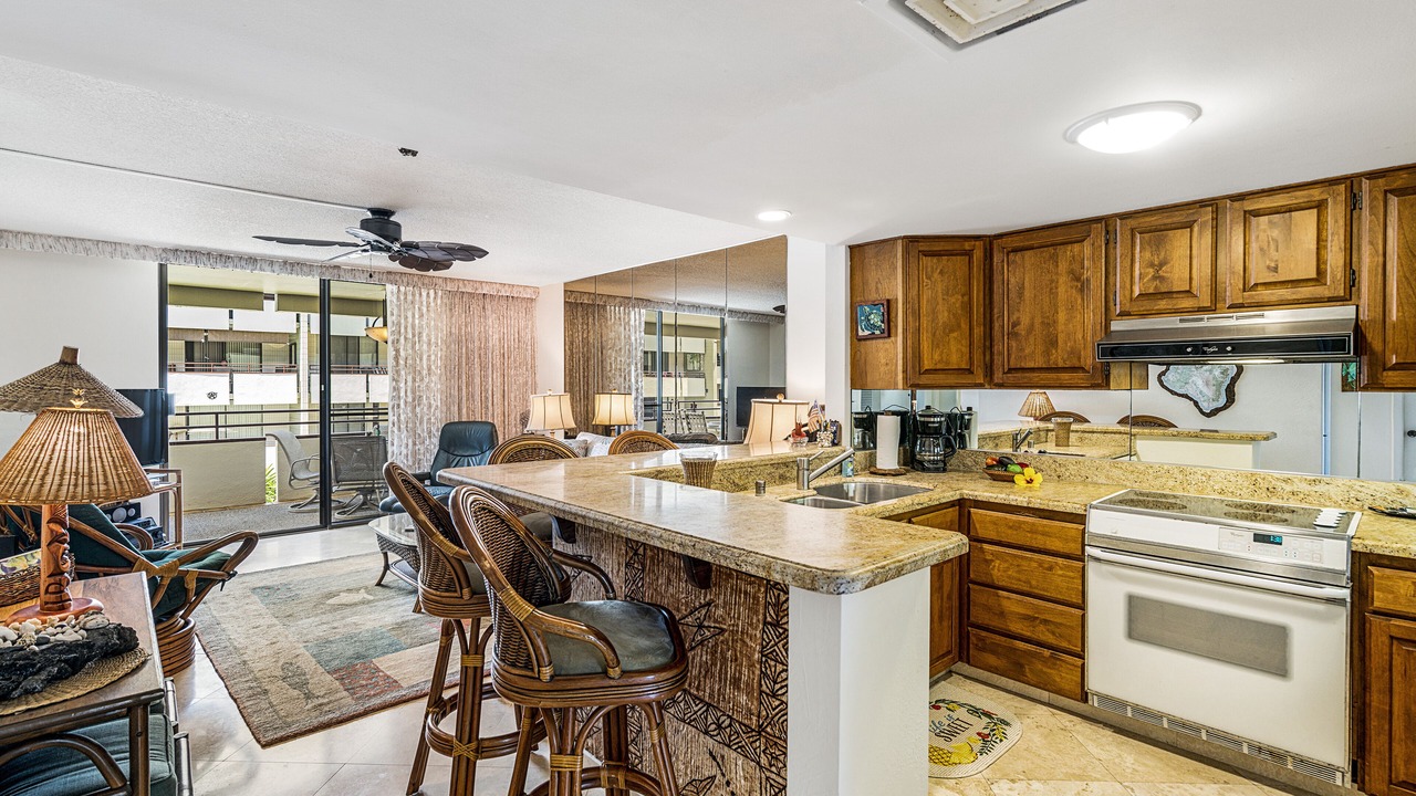 Photo of Others in Kahaluu Bay