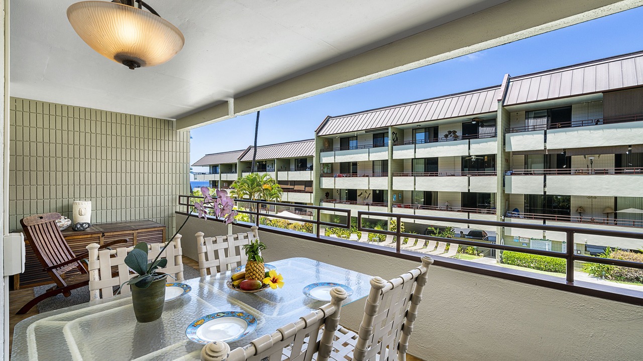 Photo of Others in Kahaluu Bay