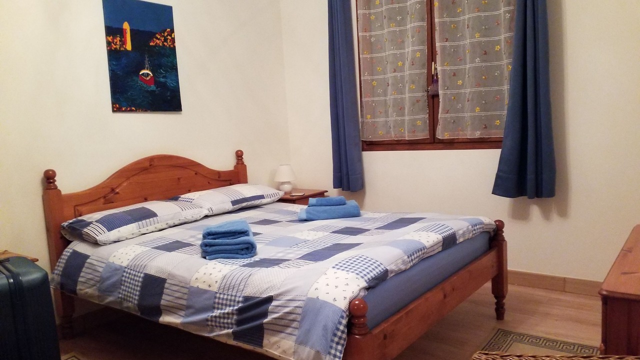 Photo of Bedroom in Saint-Genies-de-Fontedit