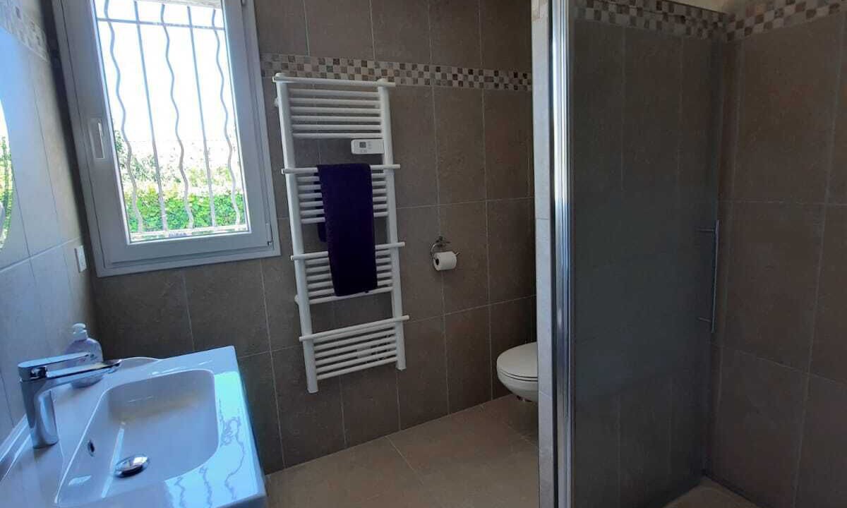Photo of Bathroom in Saint-Genies-de-Fontedit