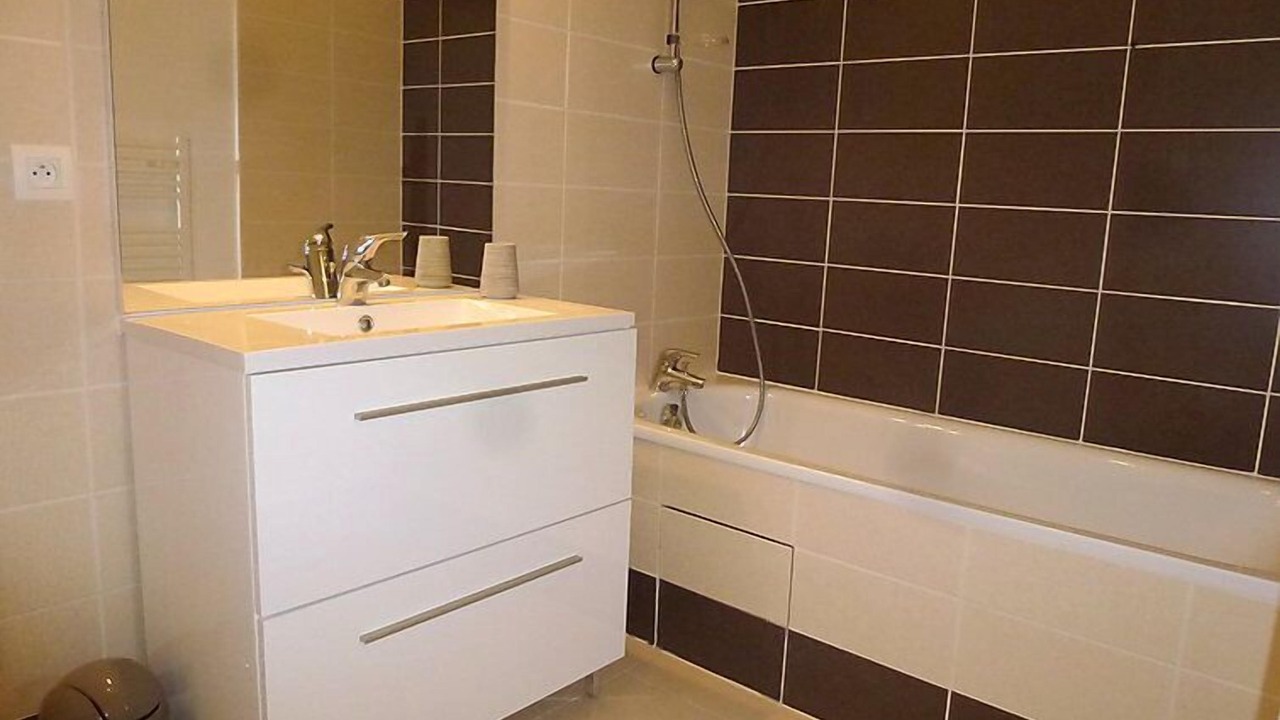Photo of Bathroom in Deauville City Centre