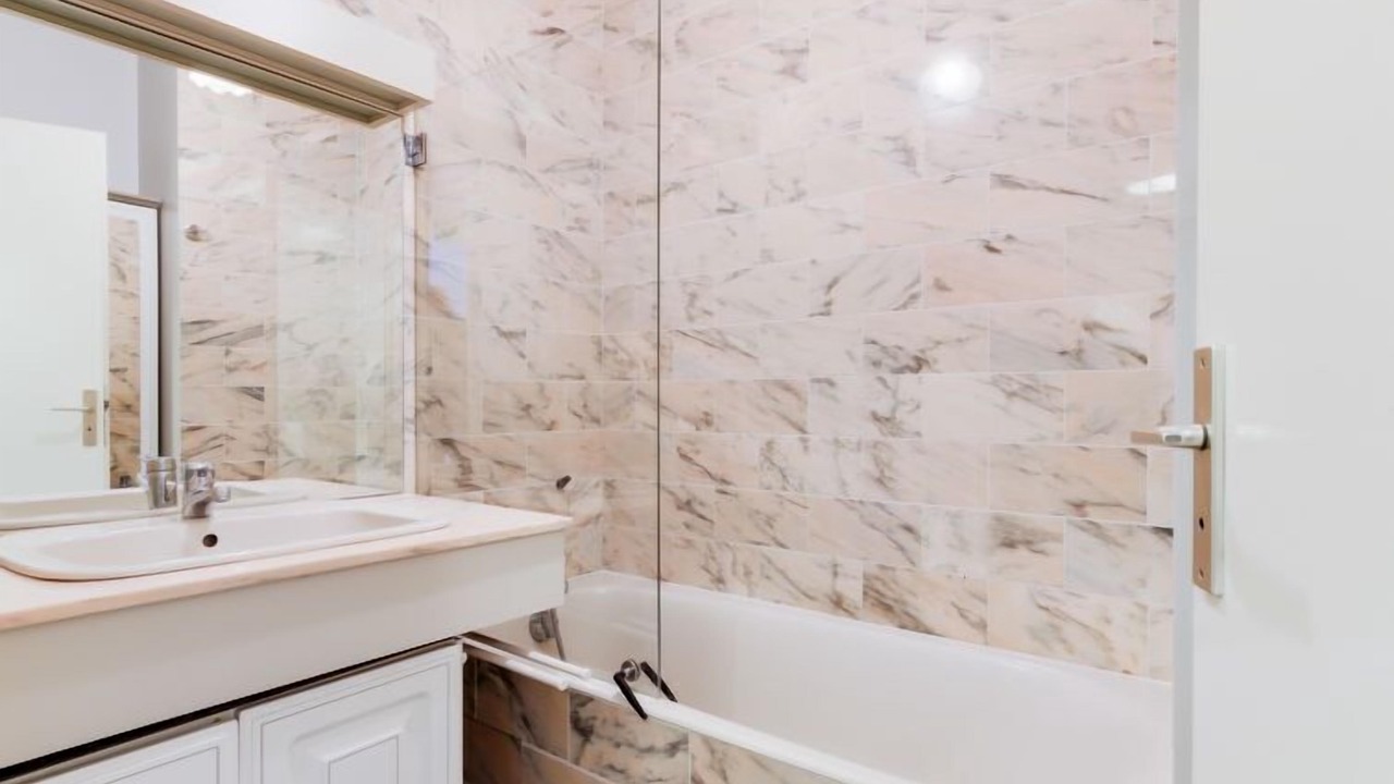 Photo of Bathroom in Tourgeville