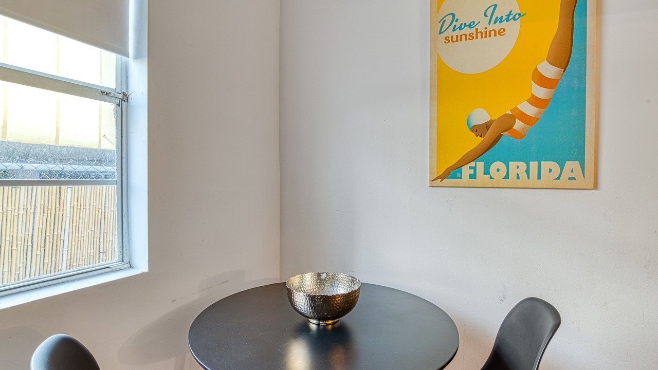 Photo of Others in South of Fifth