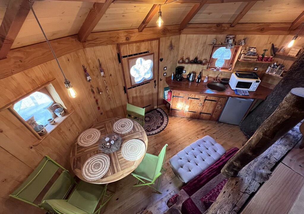 Photo of Others in Pons