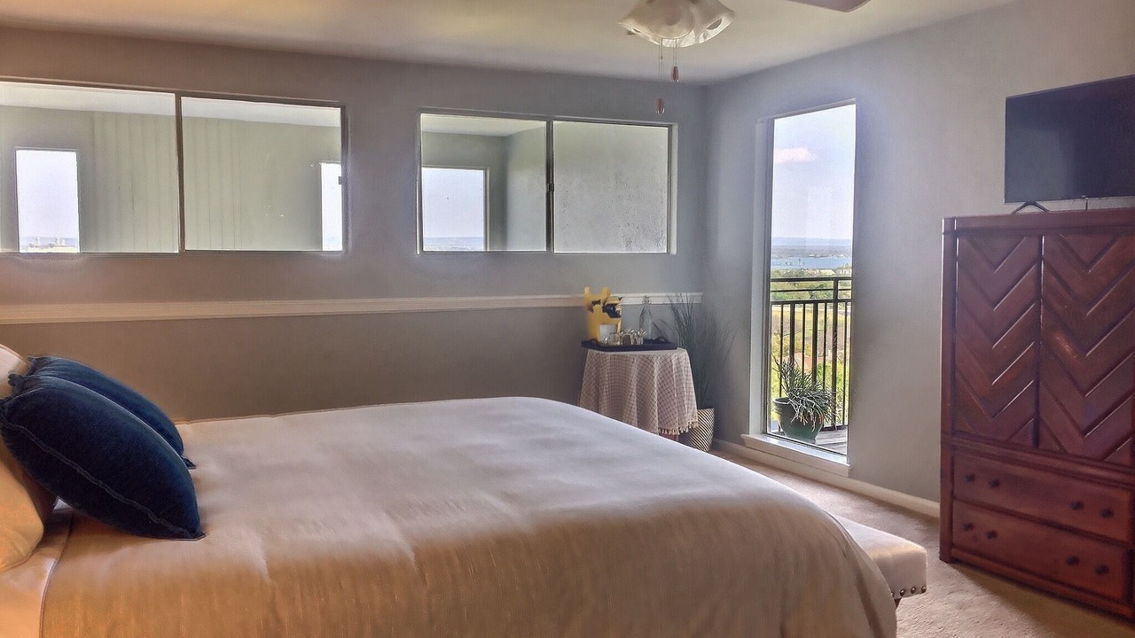 Photo of Bedroom in Horseshoe Bay